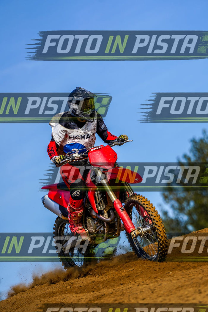 EICMA 20-09 15:00-16:00 · DOS04868
