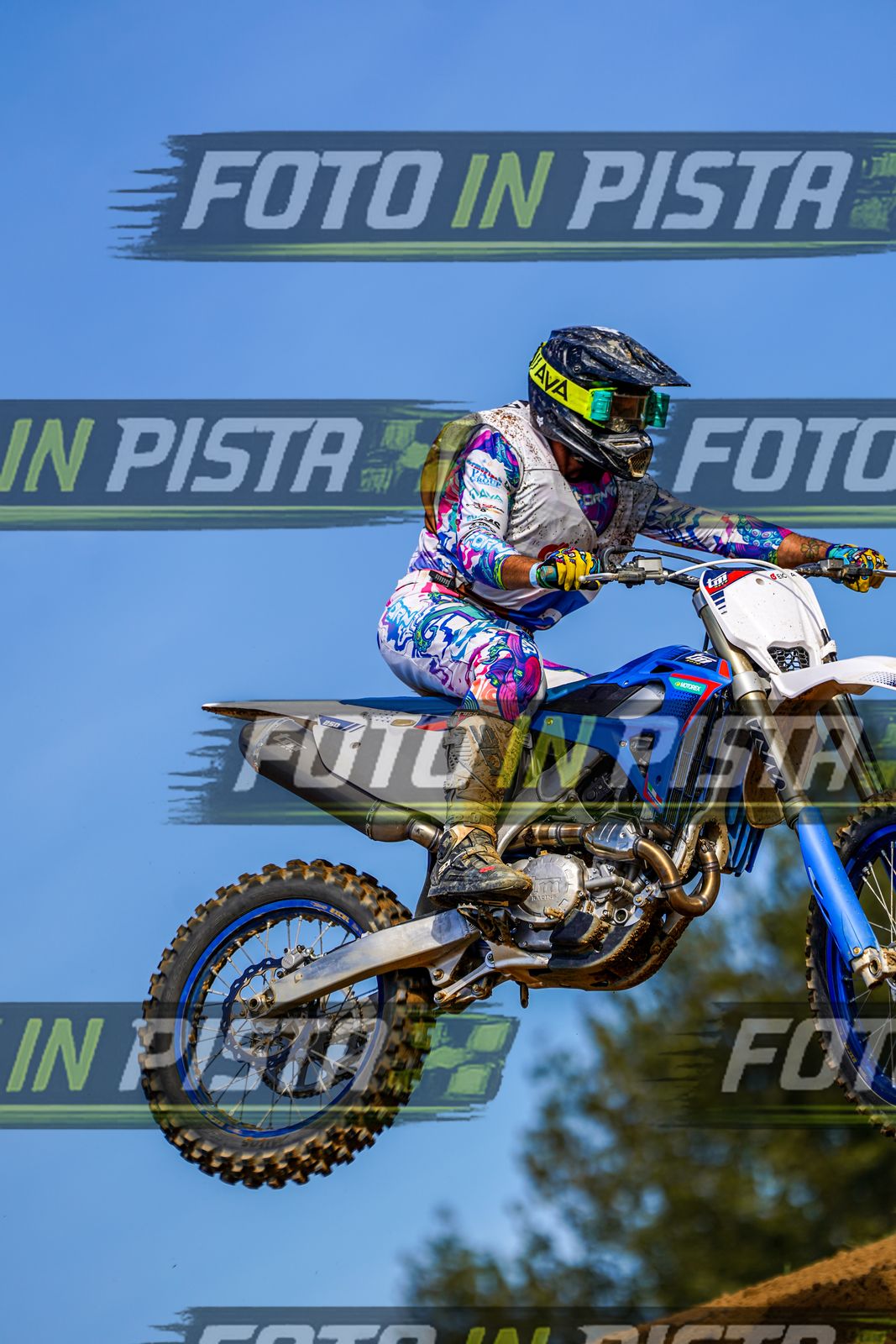 EICMA 20-09 15:00-16:00 · DOS04884