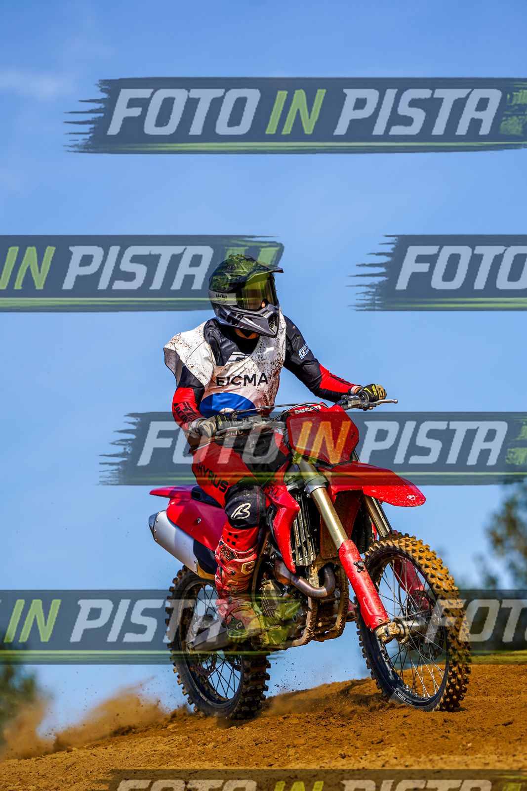EICMA 20-09 15:00-16:00 · DOS04907