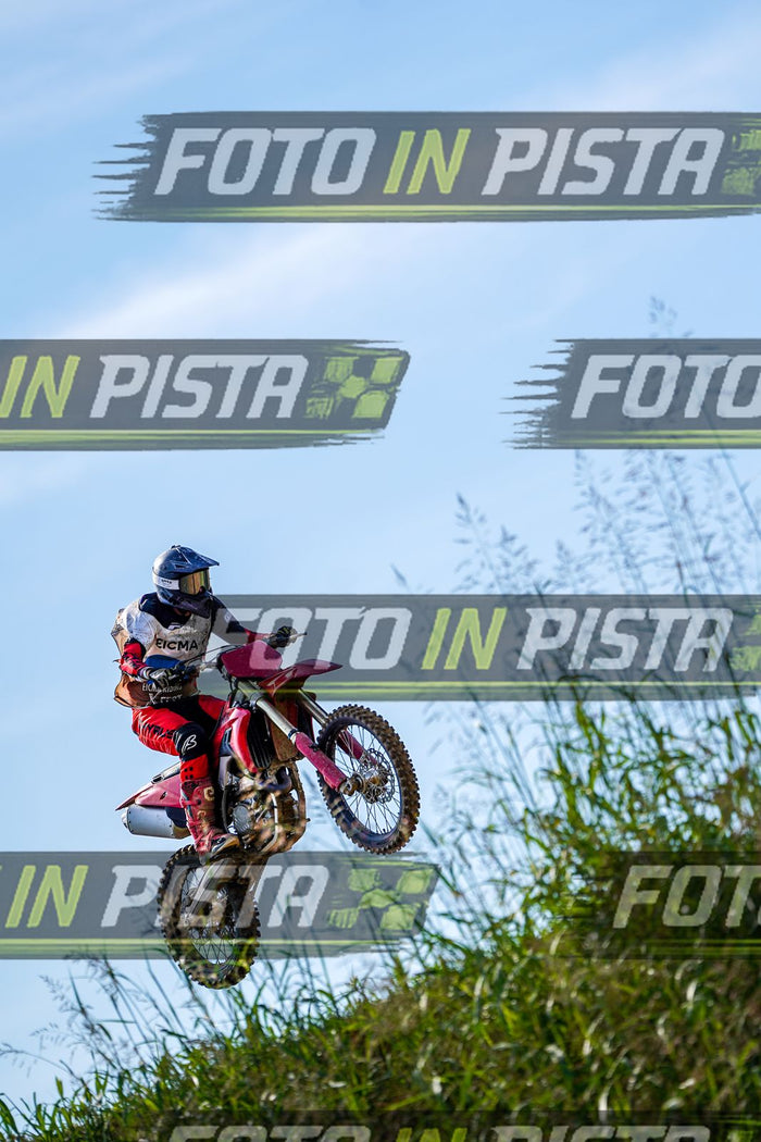 EICMA 20-09 15:00-16:00 · DOS04908