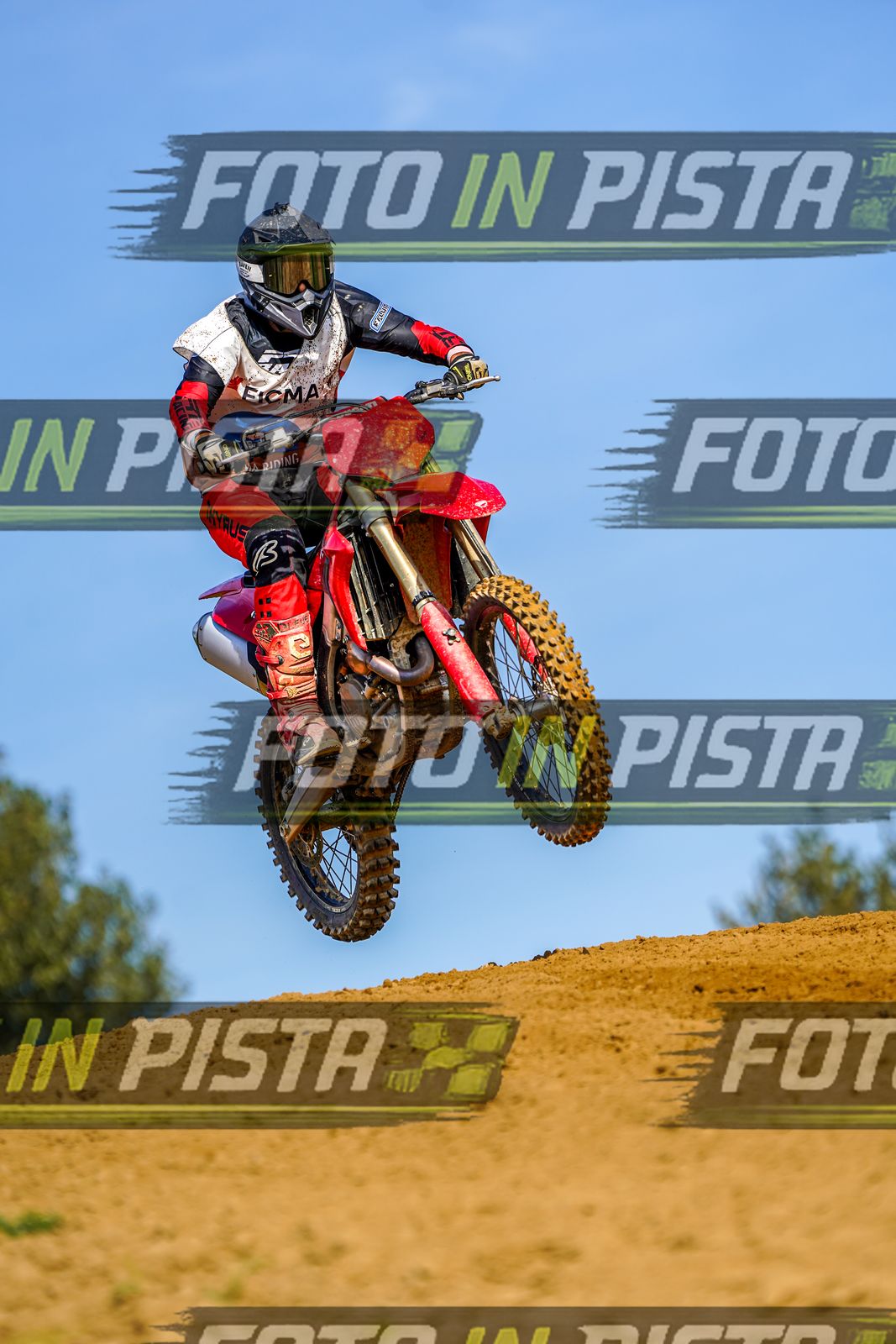 EICMA 20-09 15:00-16:00 · DOS04939