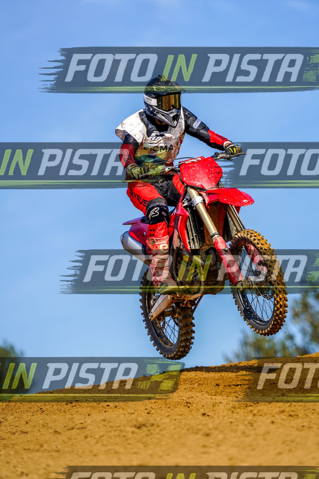 EICMA 20-09 15:00-16:00 · DOS04940