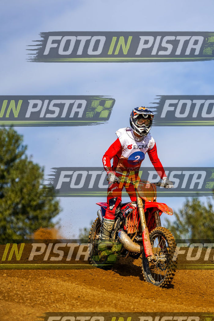 EICMA 20-09 16:00-17:00 · DOS04964