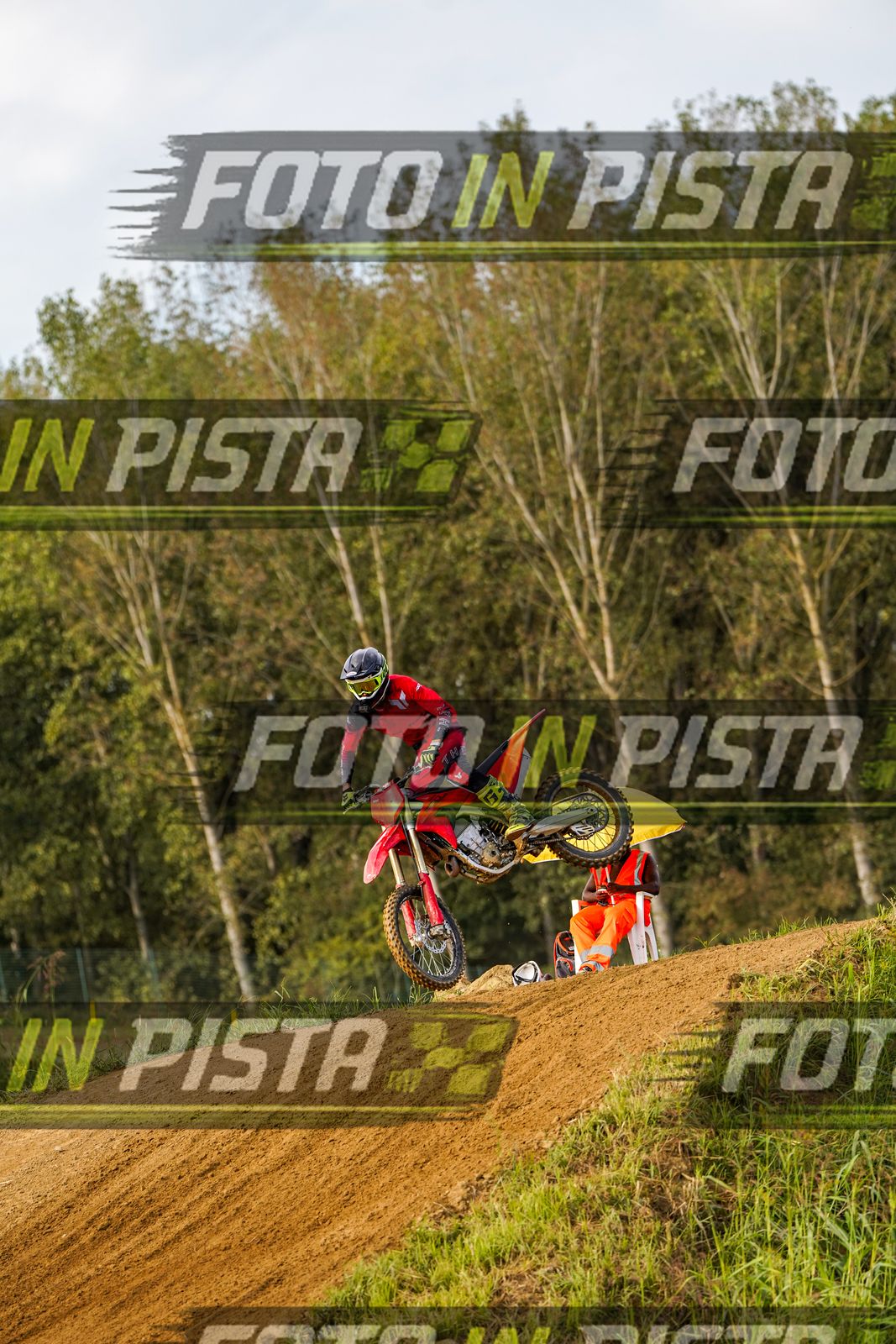 EICMA 20-09 17:00-18:00 · DOS05217