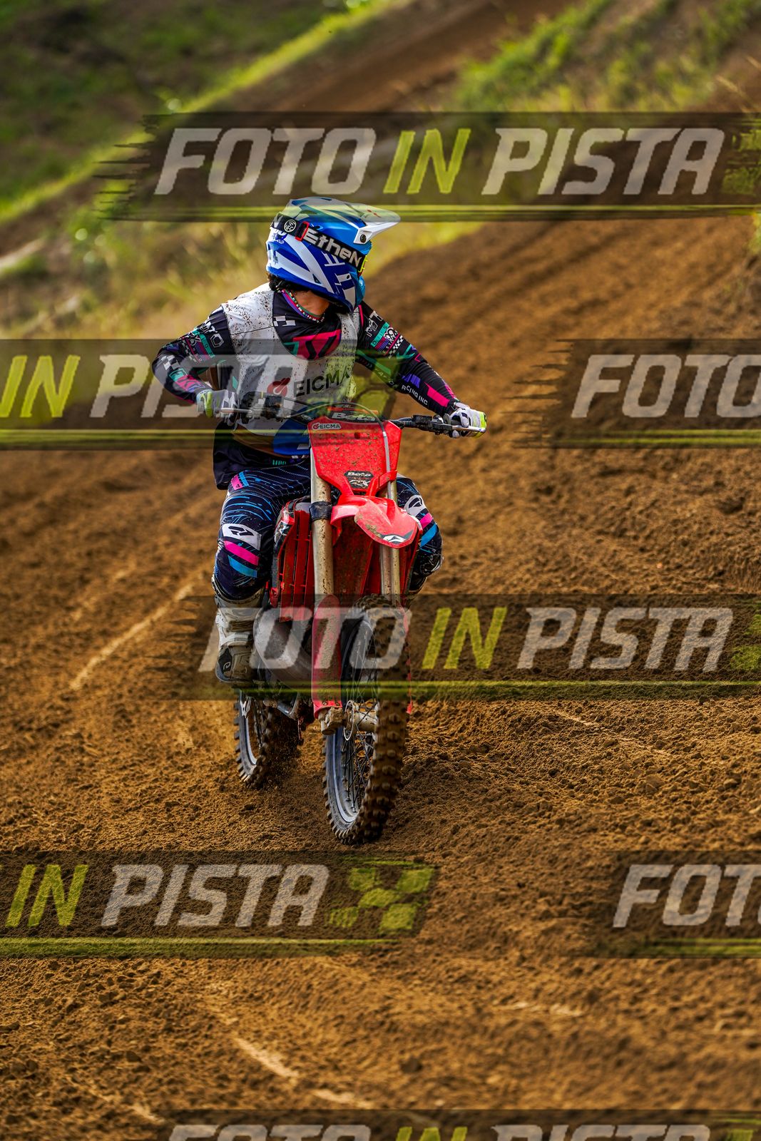 EICMA 20-09 17:00-18:00 · DOS05219