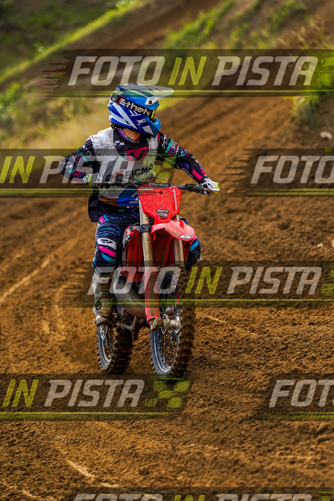 EICMA 20-09 17:00-18:00 · DOS05220
