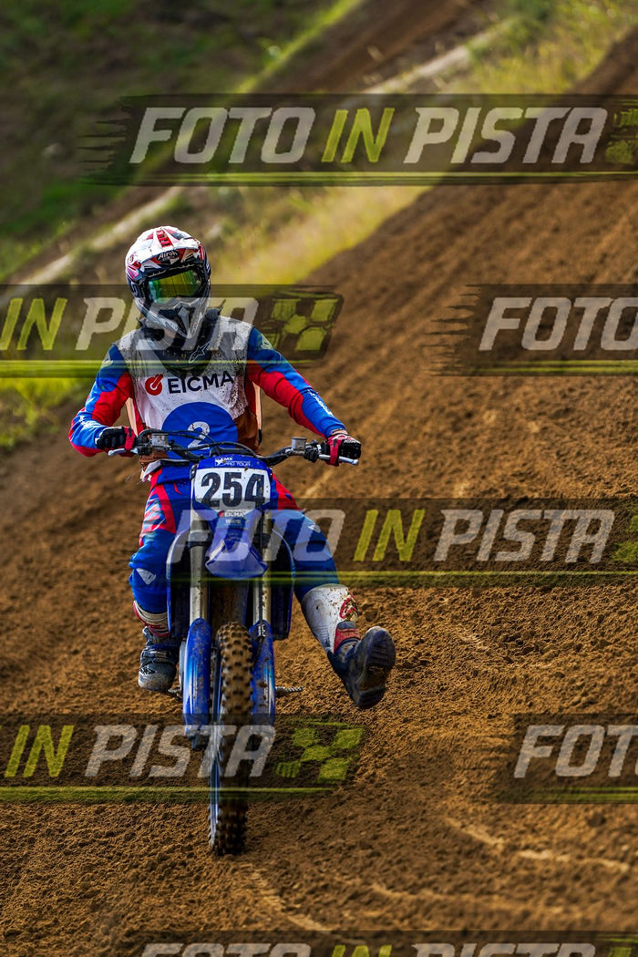 EICMA 20-09 17:00-18:00 · DOS05229
