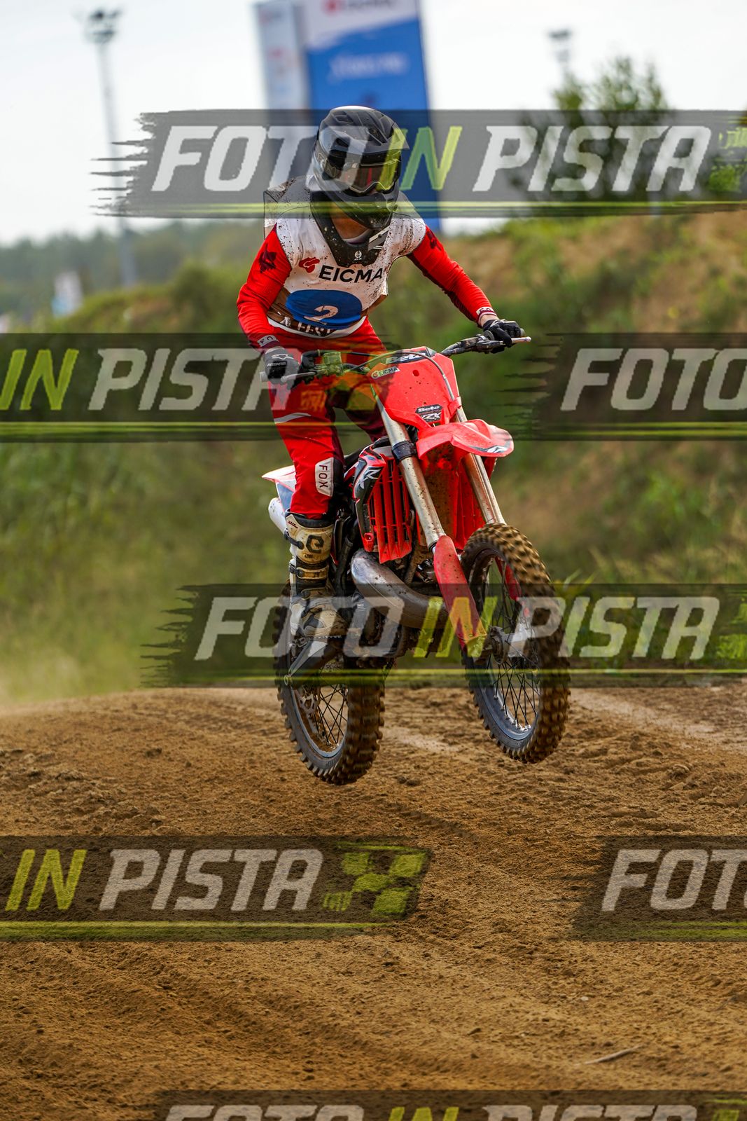 EICMA 20-09 17:00-18:00 · DOS05245