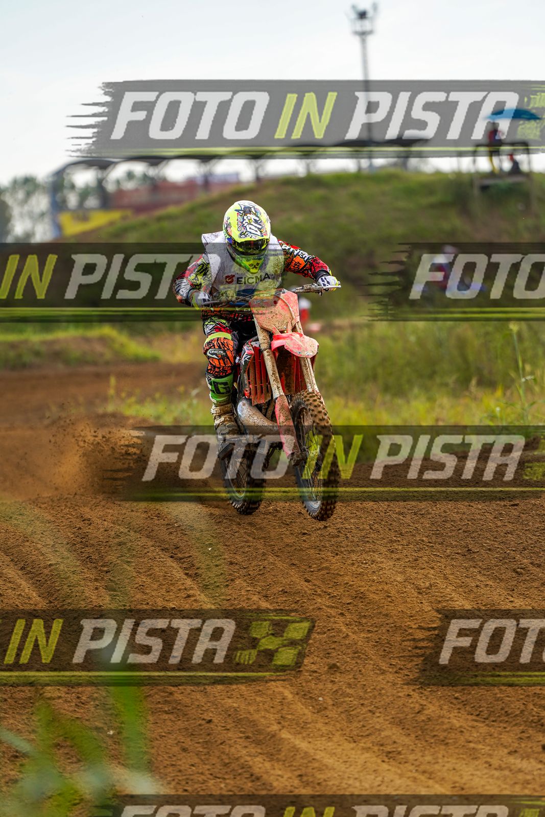 EICMA 20-09 17:00-18:00 · DOS05273