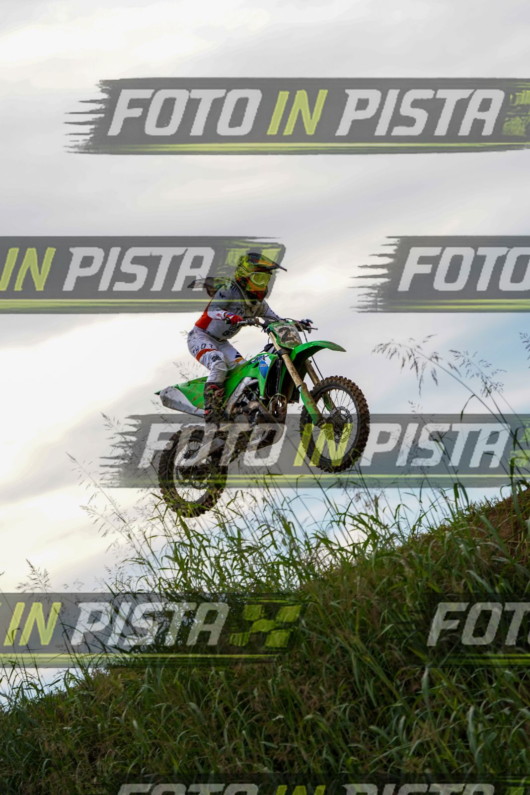 EICMA 20-09 17:00-18:00 · DOS05304