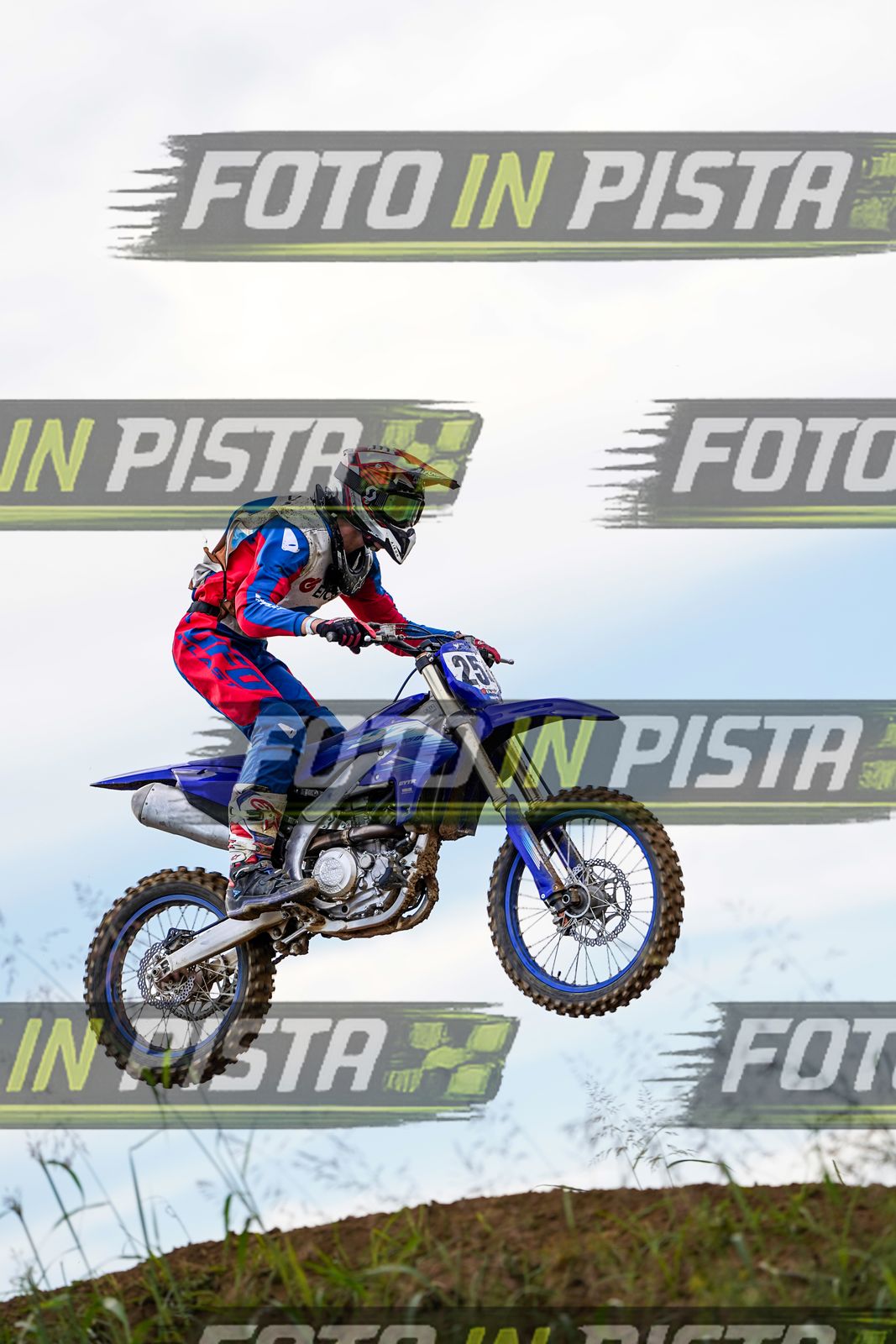 EICMA 20-09 17:00-18:00 · DOS05319
