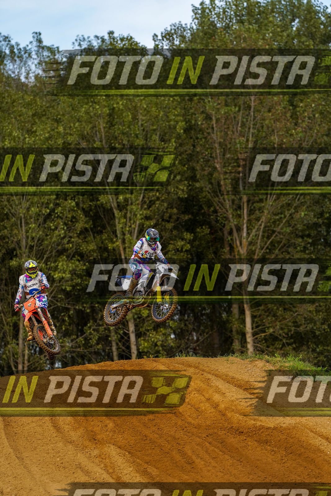 EICMA 20-09 17:00-18:00 · DOS05349