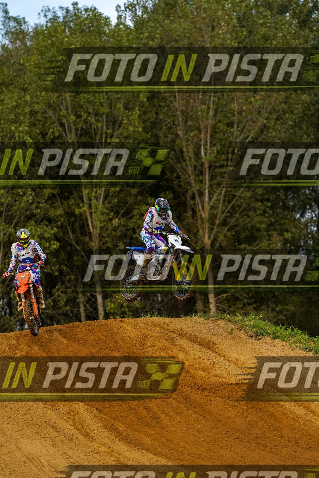 EICMA 20-09 17:00-18:00 · DOS05351