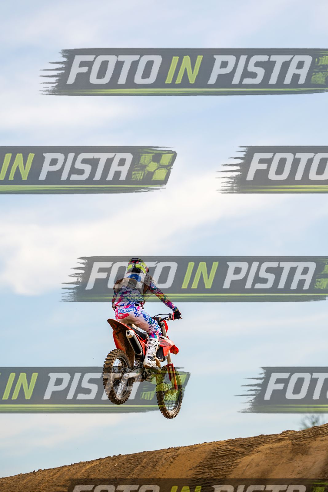 EICMA 20-09 17:00-18:00 · DOS05382