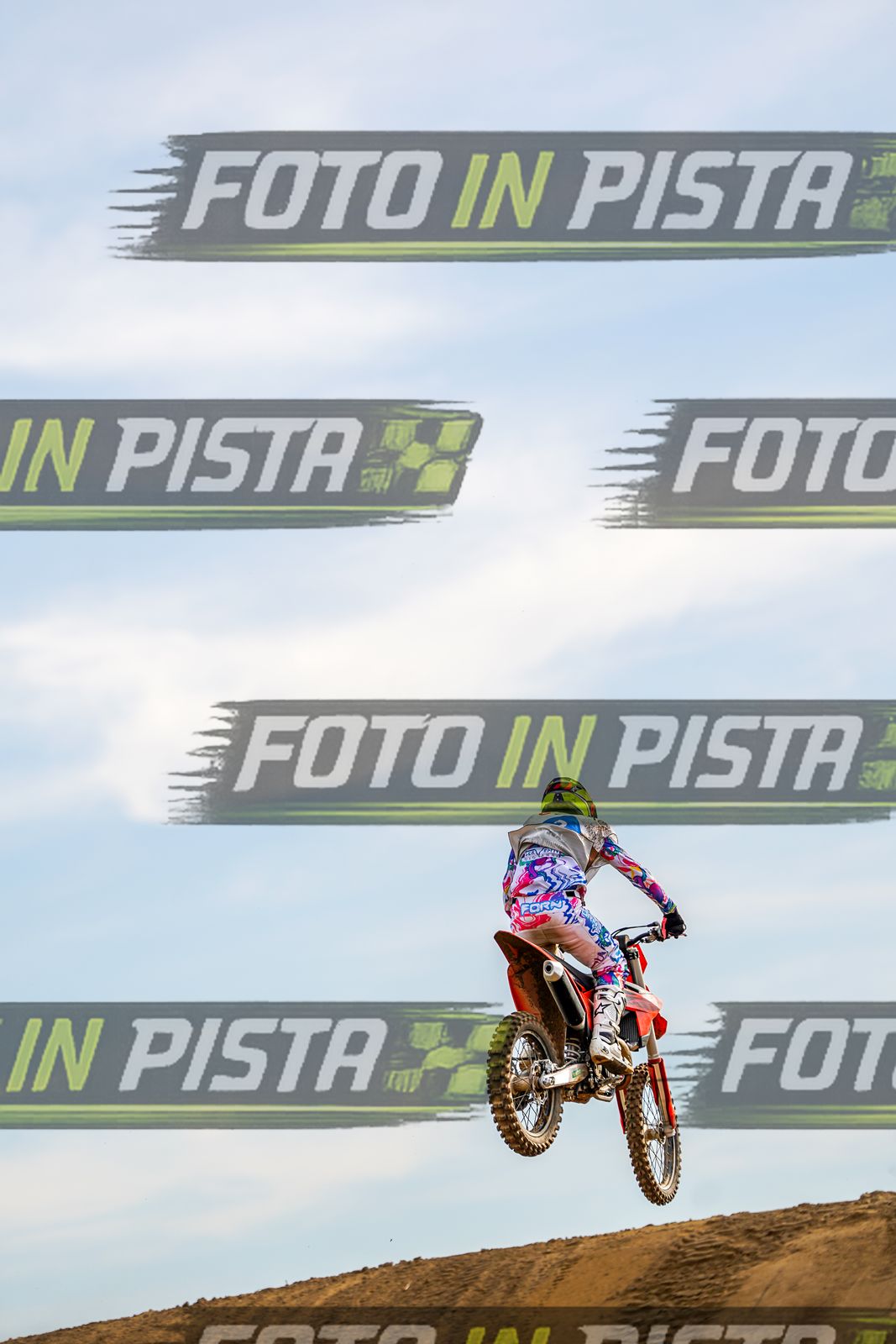 EICMA 20-09 17:00-18:00 · DOS05383