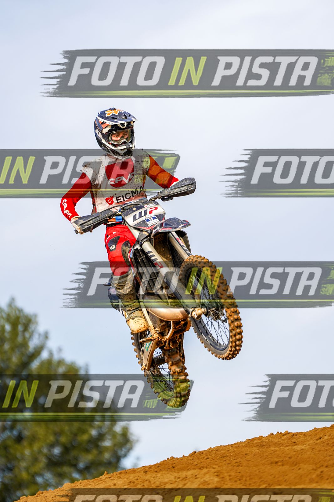 EICMA 20-09 17:00-18:00 · DOS05400