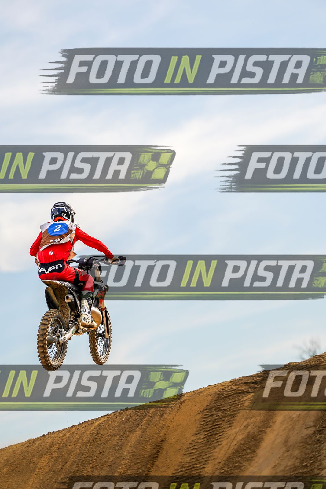 EICMA 20-09 17:00-18:00 · DOS05404