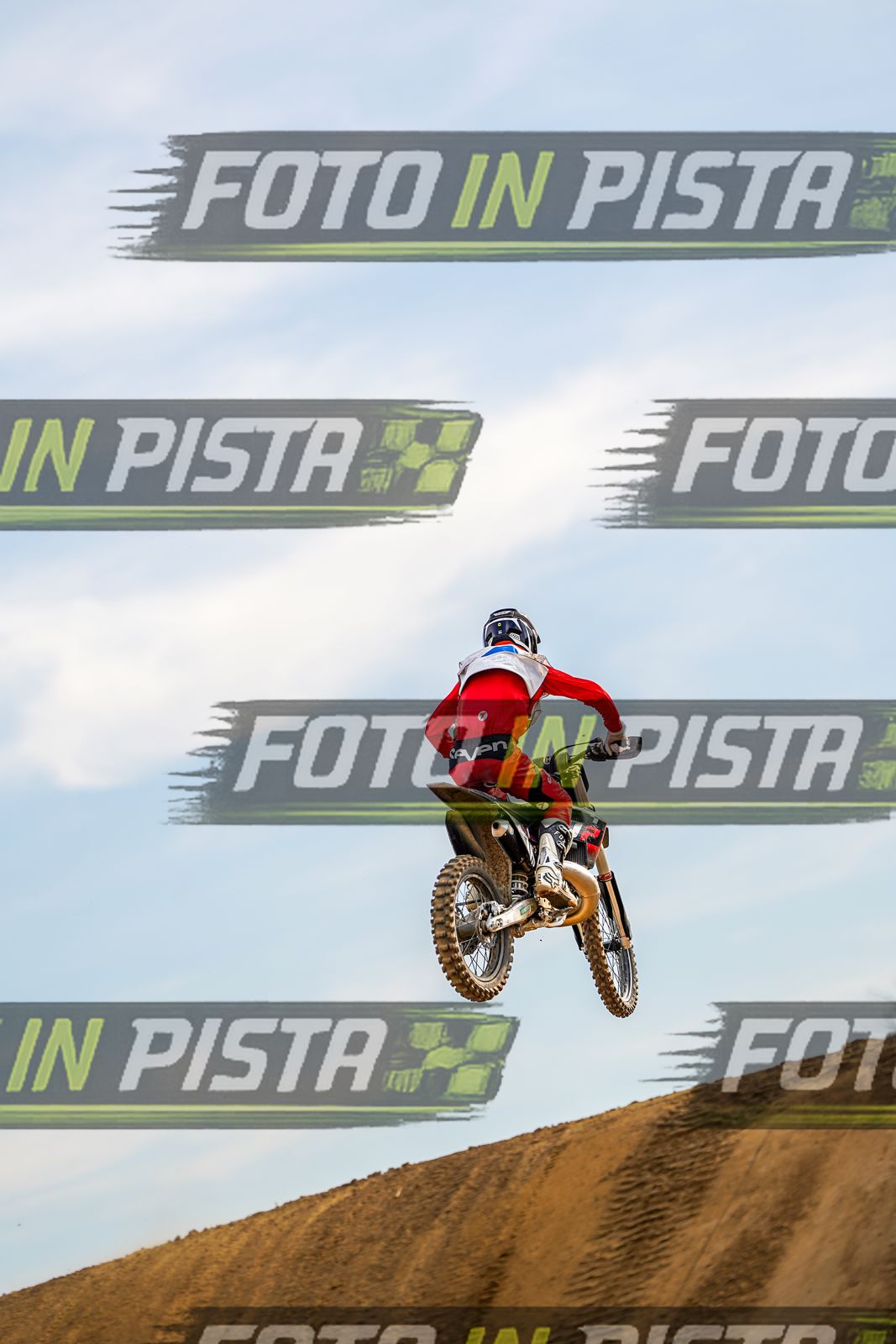 EICMA 20-09 17:00-18:00 · DOS05405