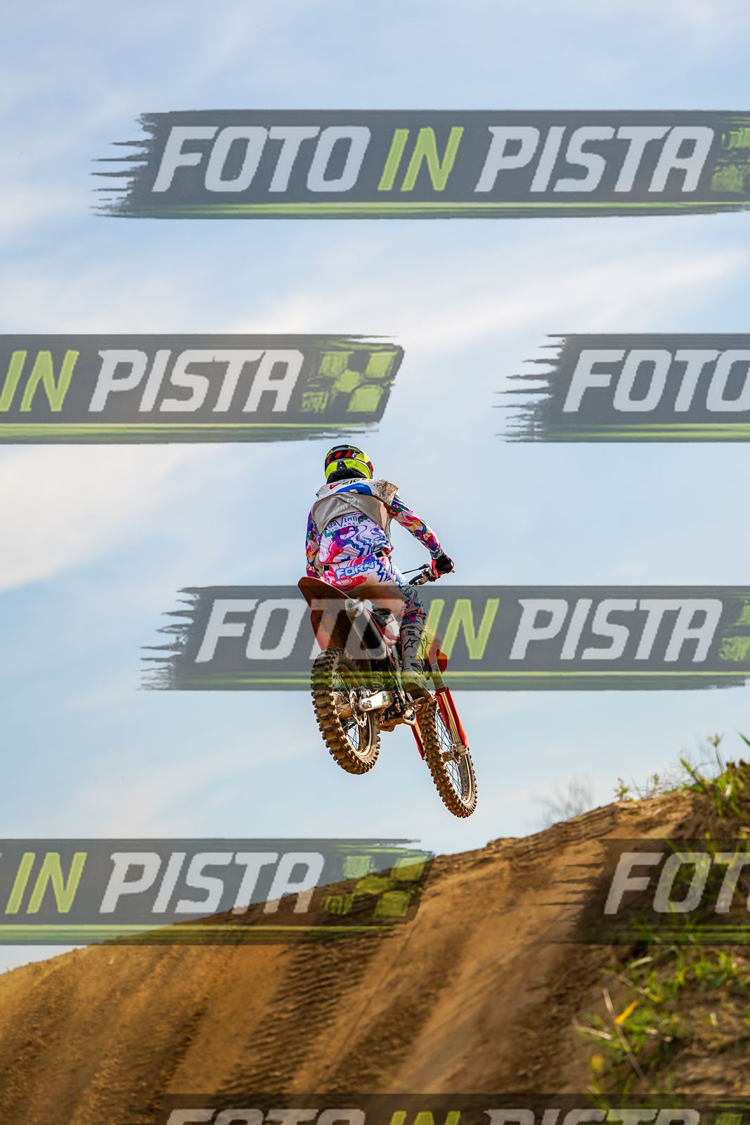 EICMA 20-09 17:00-18:00 · DOS05419
