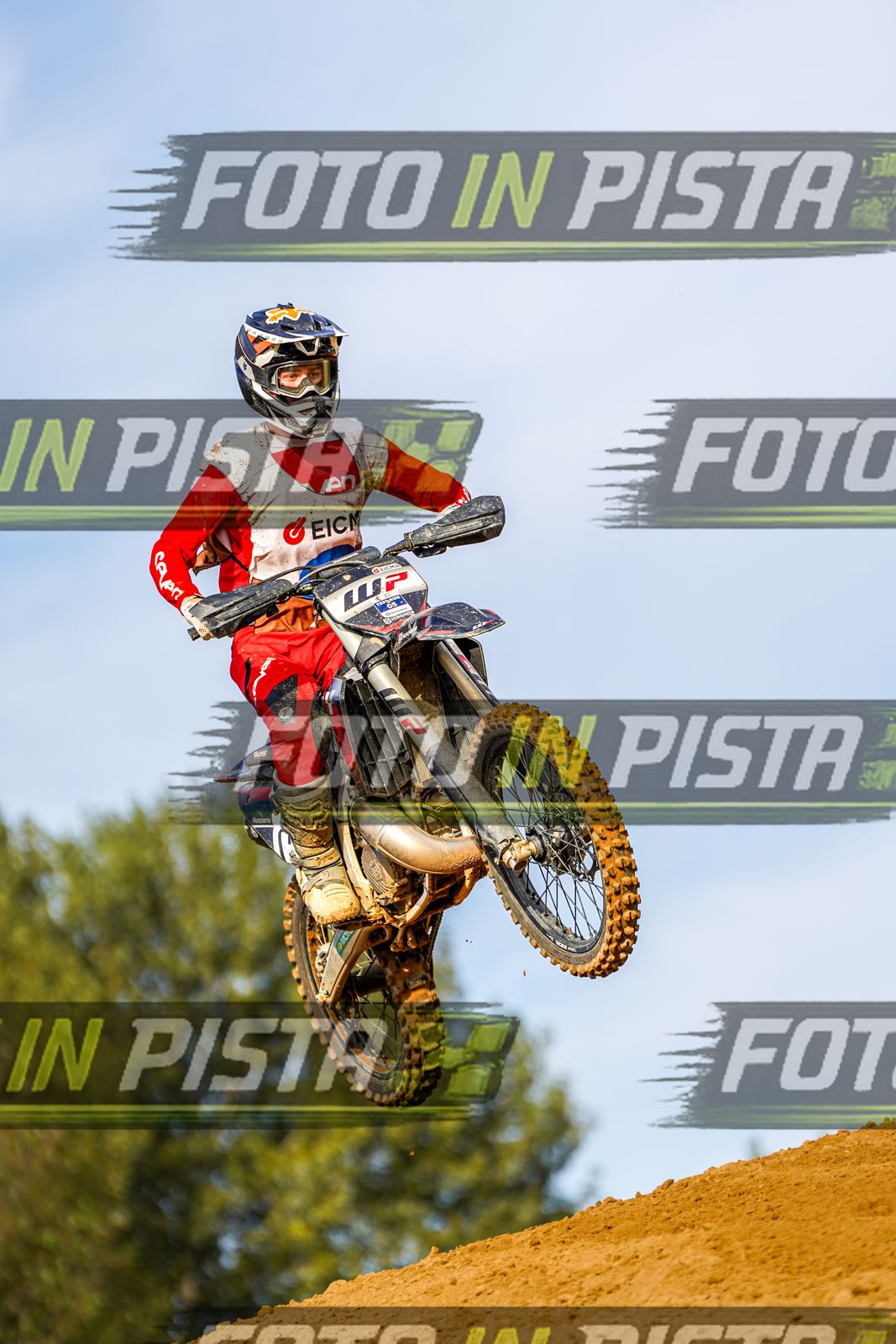 EICMA 20-09 17:00-18:00 · DOS05435