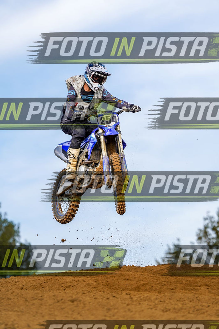EICMA 20-09 17:00-18:00 · DOS05456