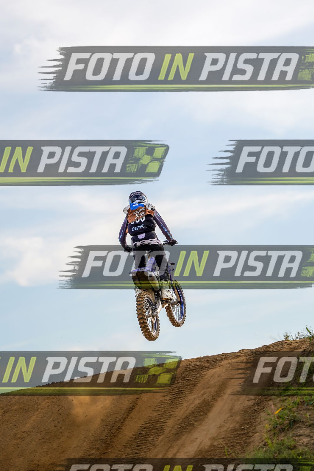 EICMA 20-09 17:00-18:00 · DOS05463