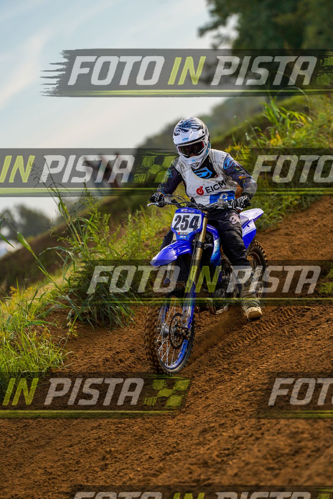 EICMA 20-09 17:00-18:00 · DOS05482