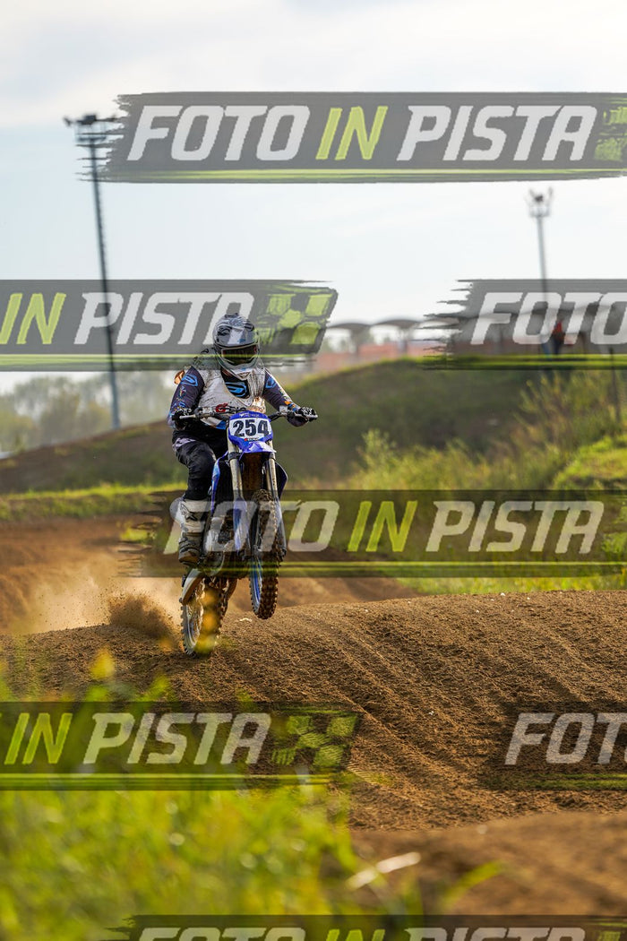 EICMA 20-09 17:00-18:00 · DOS05492