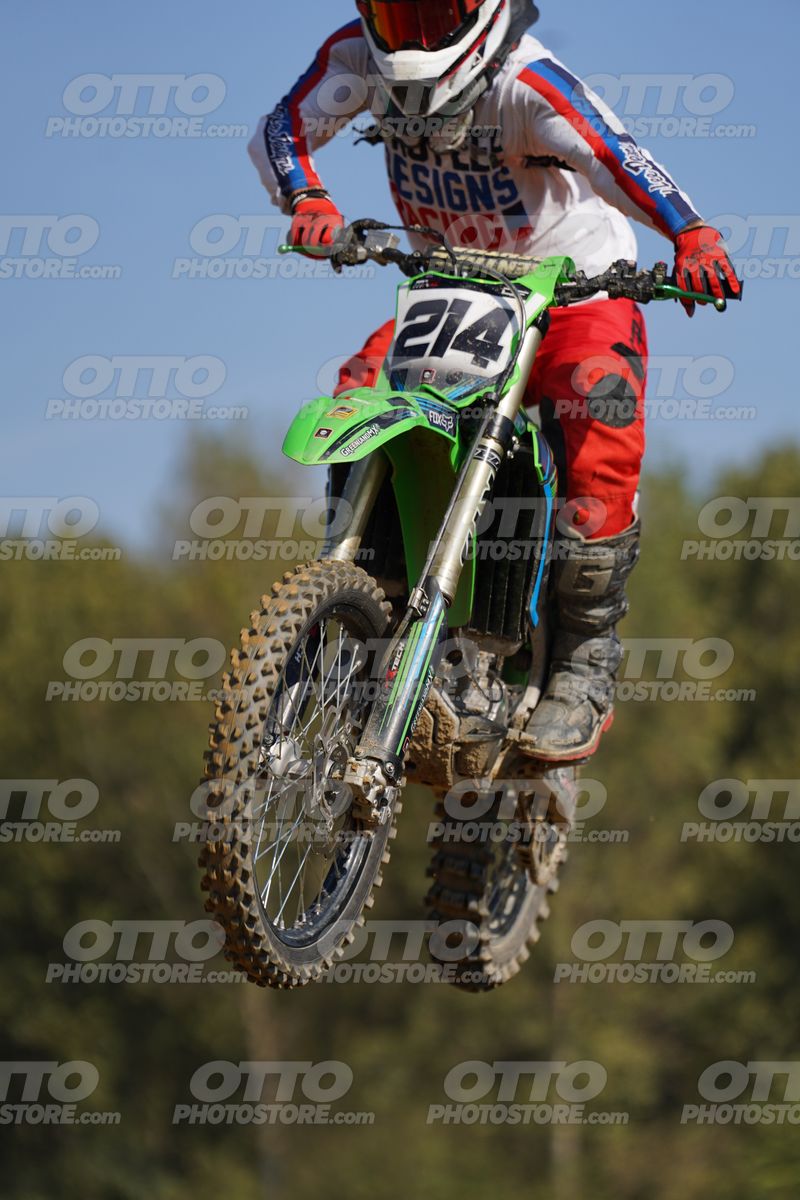 241 KAWASAKI · DOS05655