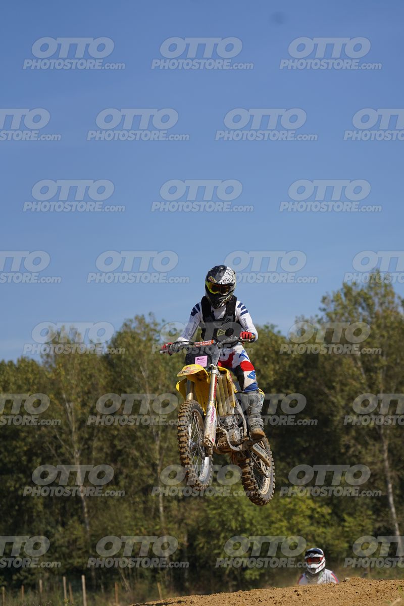 000 YELLOW · DOS05673