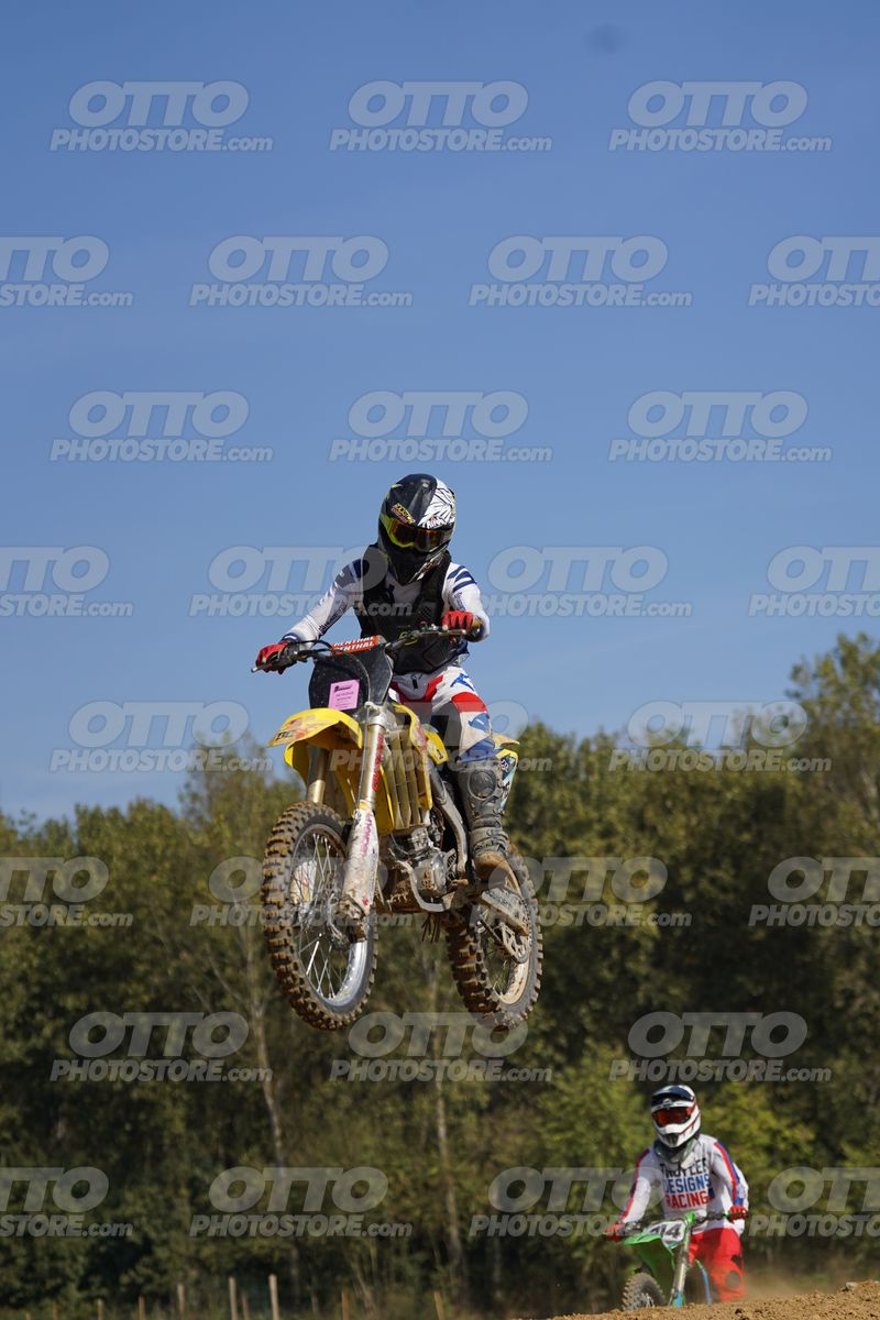 000 YELLOW · DOS05674