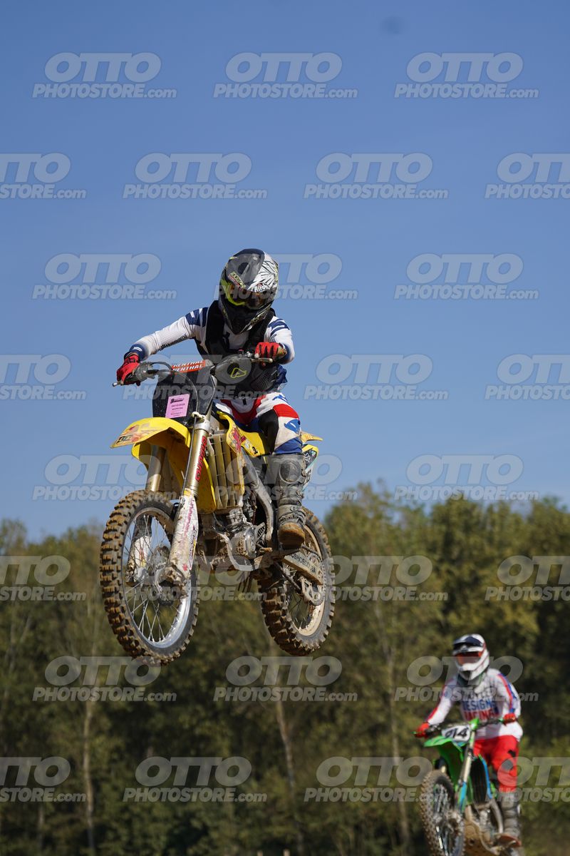 000 YELLOW · DOS05675