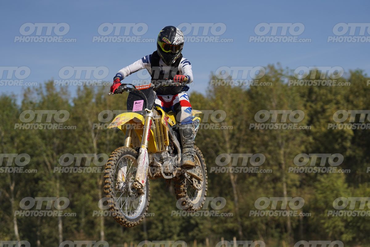 000 YELLOW · DOS05742