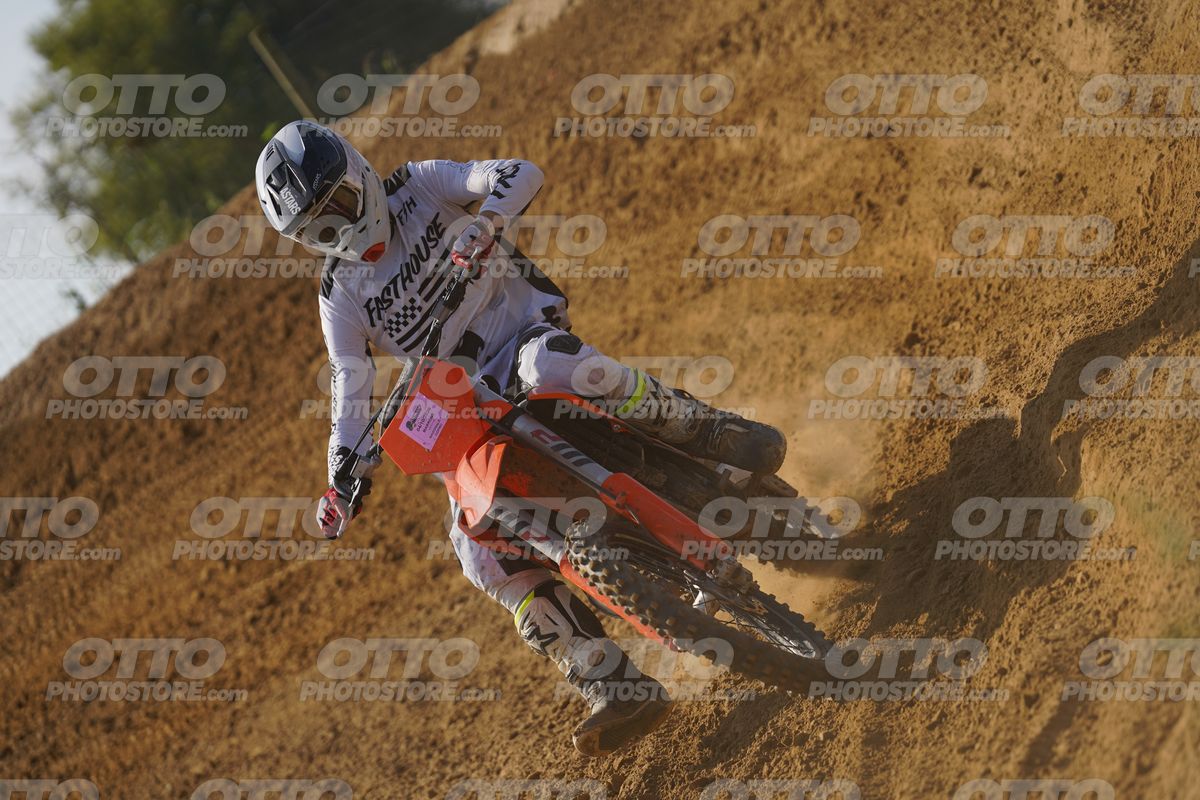 00 KTM · DOS07379