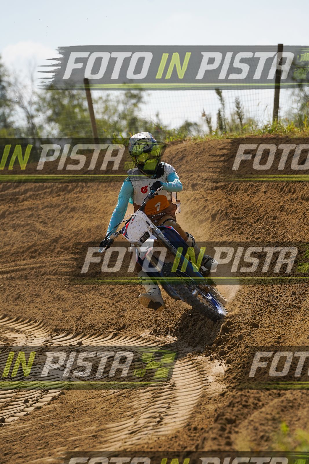 EICMA 19-09 14:00-15:00 · DOS08765