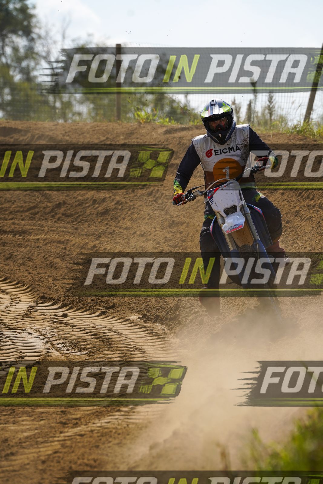 EICMA 19-09 14:00-15:00 · DOS08773