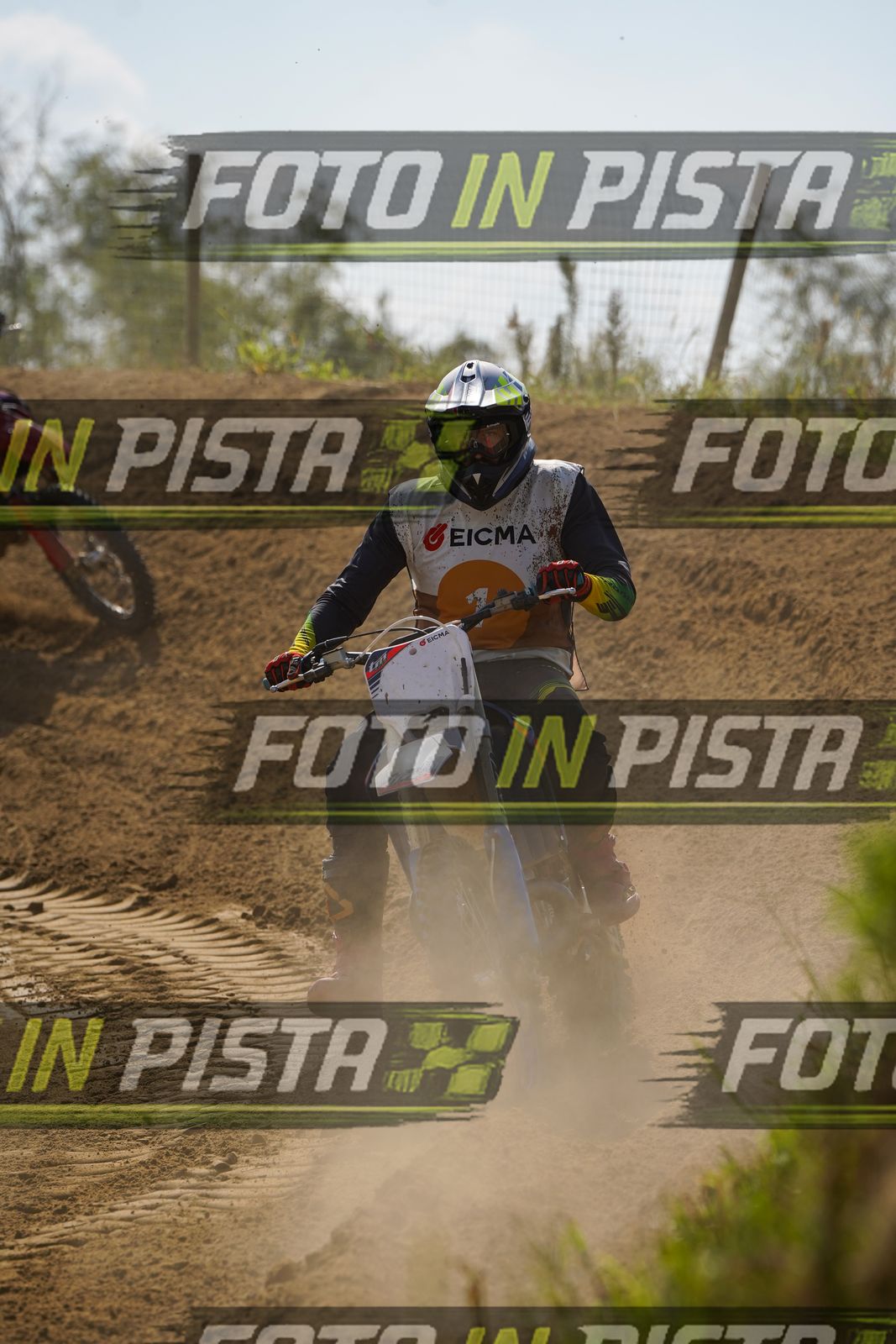 EICMA 19-09 14:00-15:00 · DOS08774