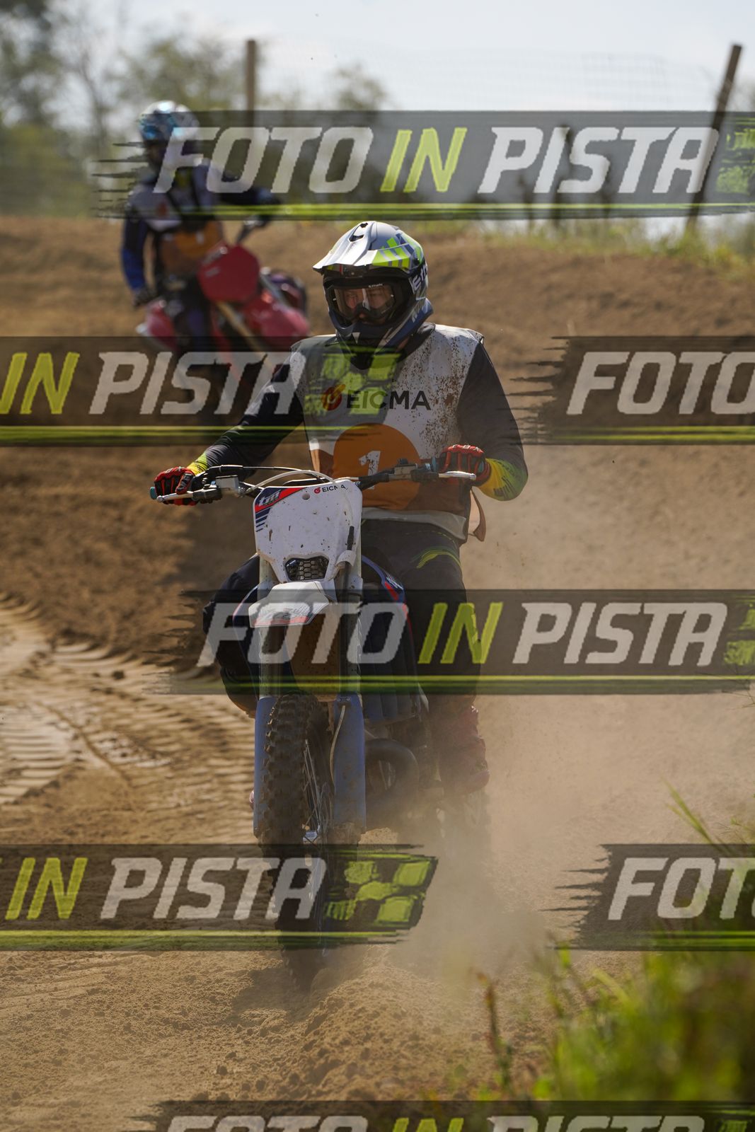 EICMA 19-09 14:00-15:00 · DOS08776