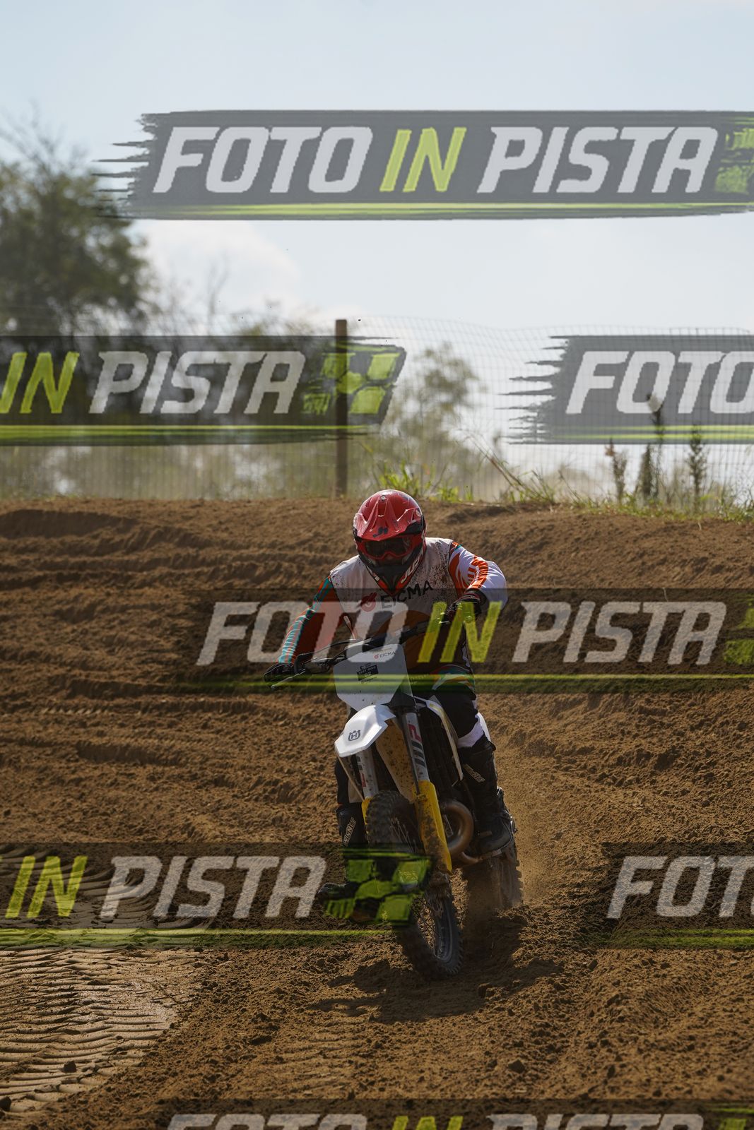 EICMA 19-09 14:00-15:00 · DOS08806