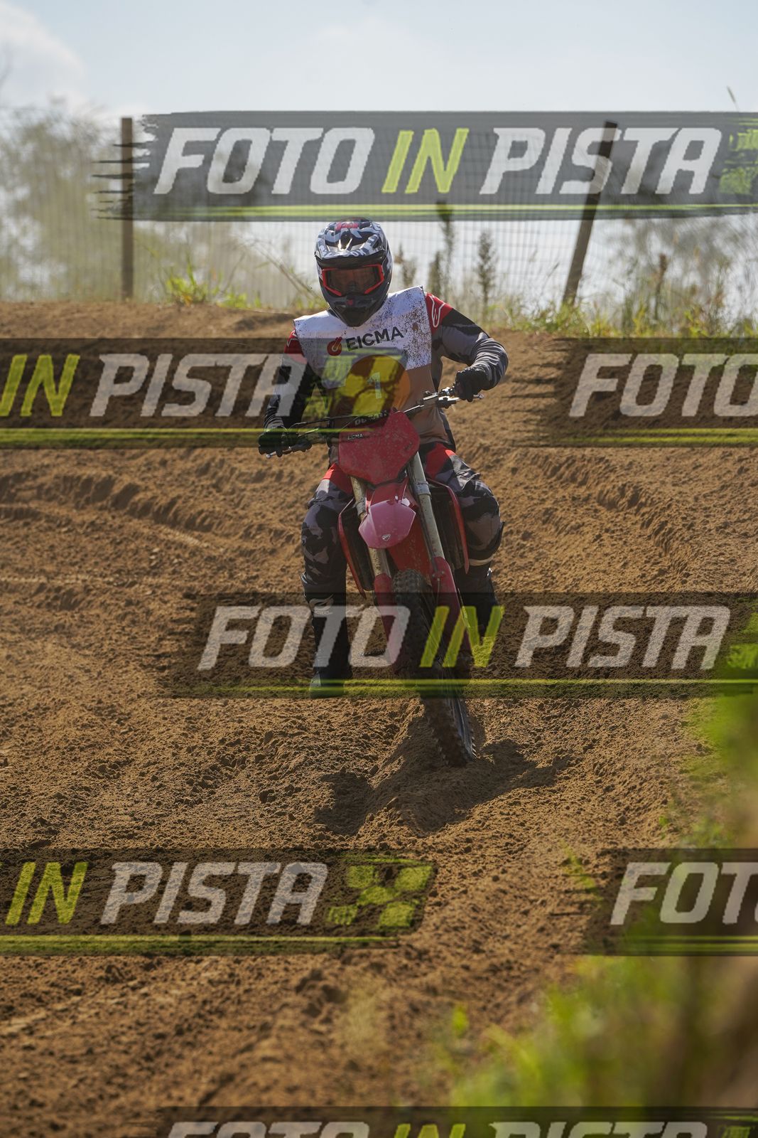 EICMA 19-09 14:00-15:00 · DOS08809