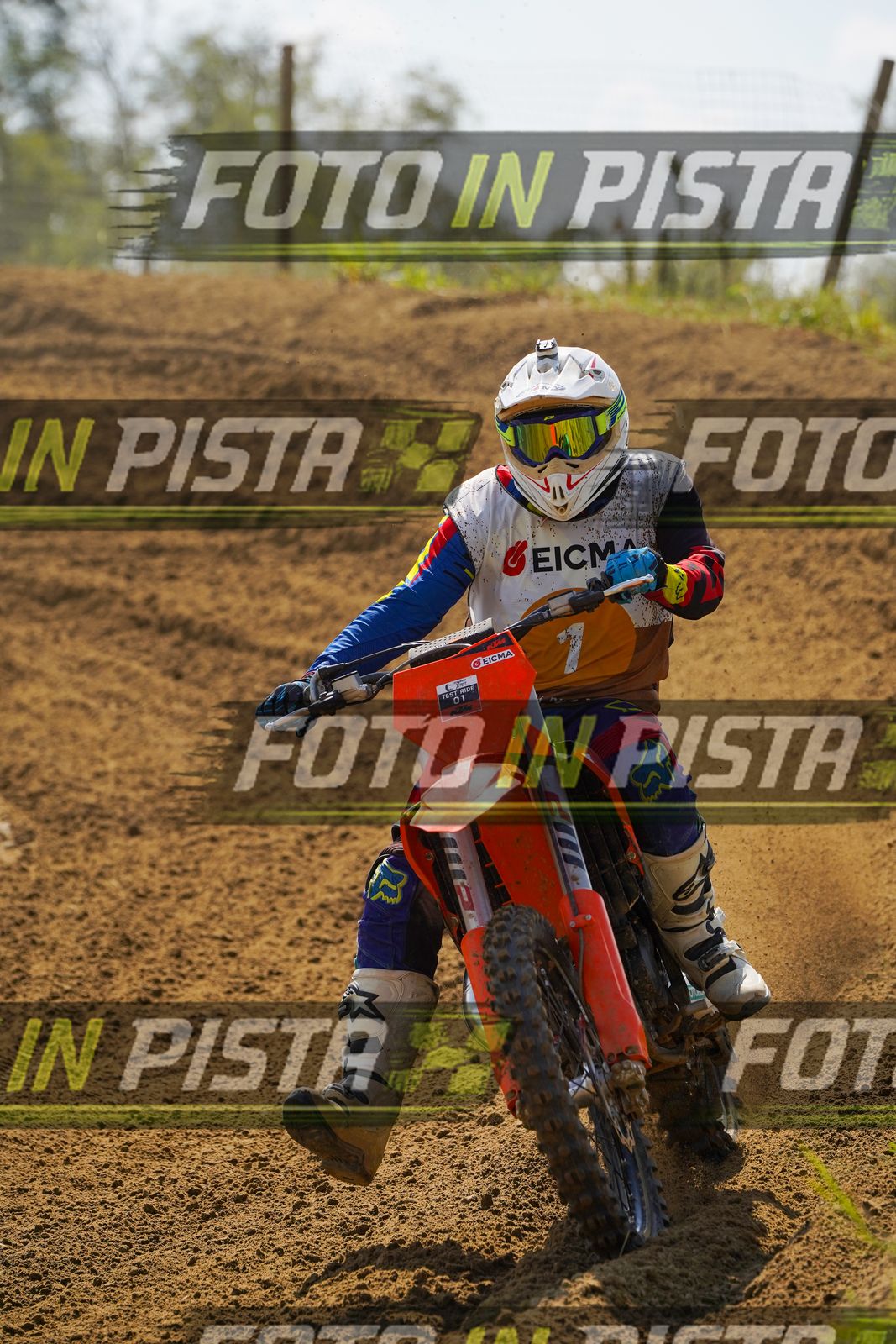 EICMA 19-09 14:00-15:00 · DOS08870