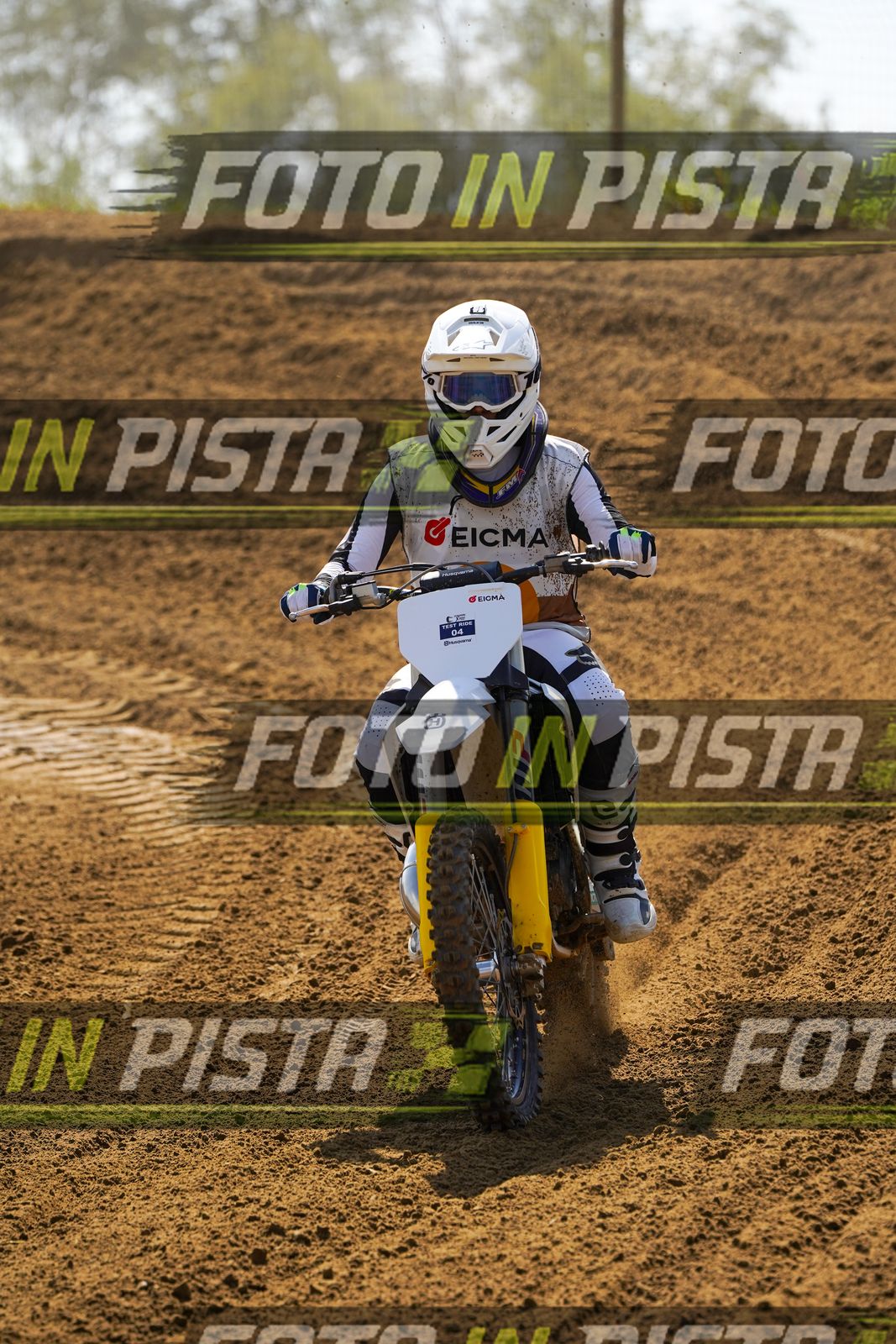 EICMA 19-09 14:00-15:00 · DOS08882