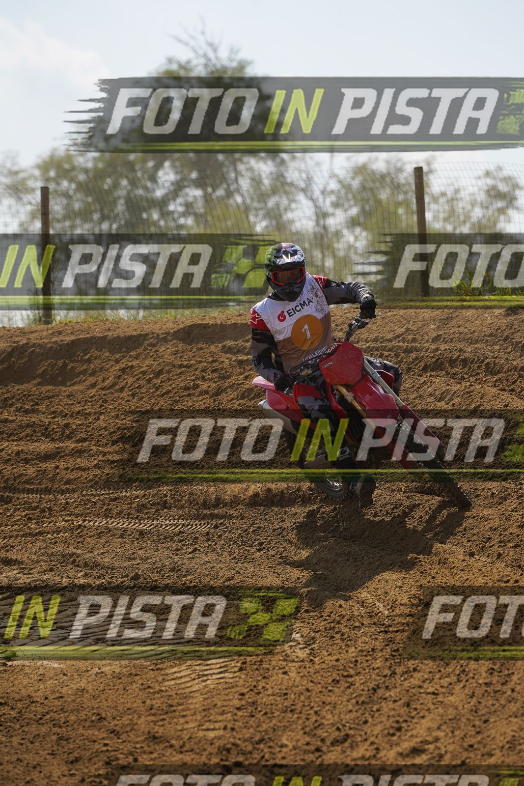 EICMA 19-09 14:00-15:00 · DOS08908