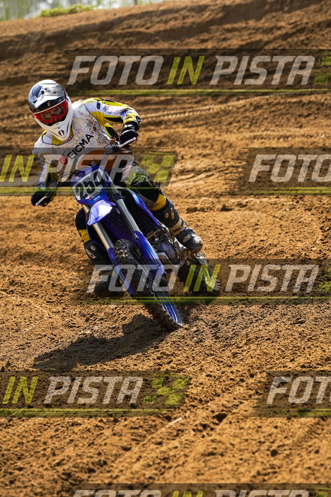 EICMA 19-09 14:00-15:00 · DOS09243