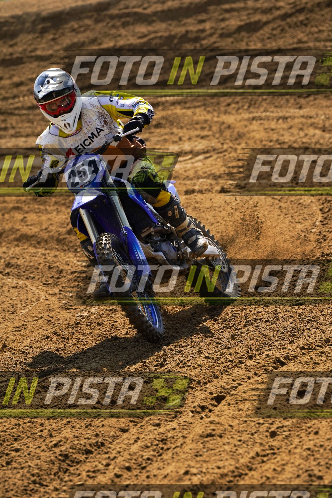 EICMA 19-09 14:00-15:00 · DOS09244