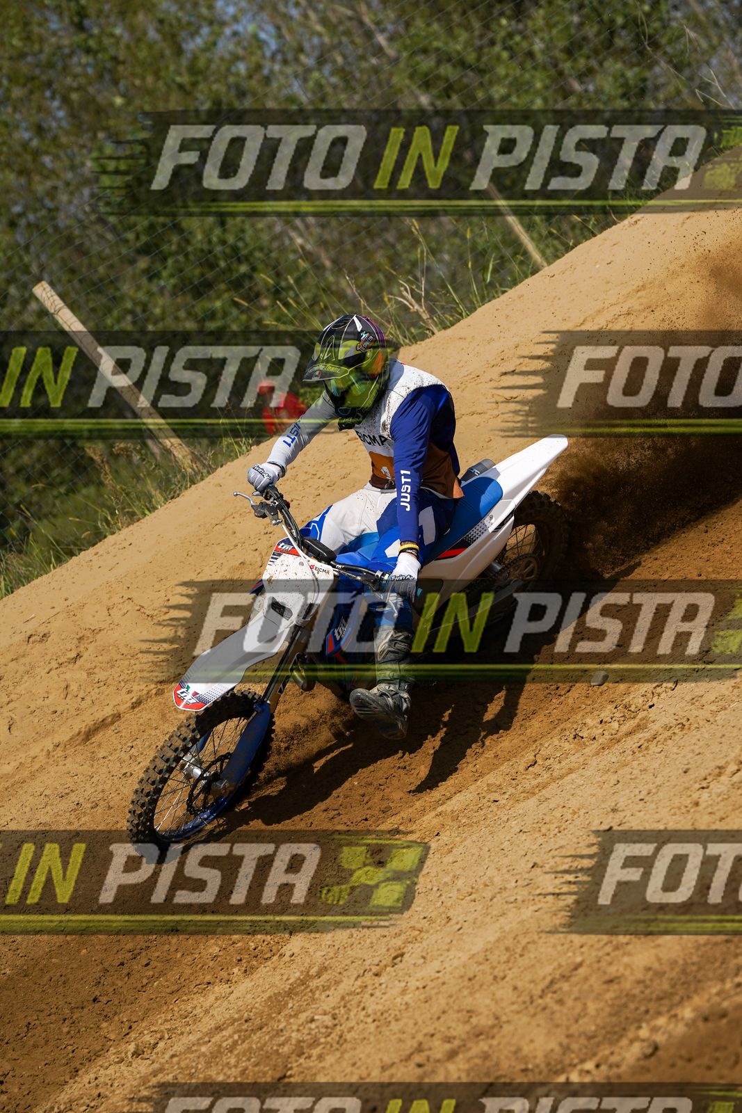 EICMA 19-09 14:00-15:00 · DOS09335