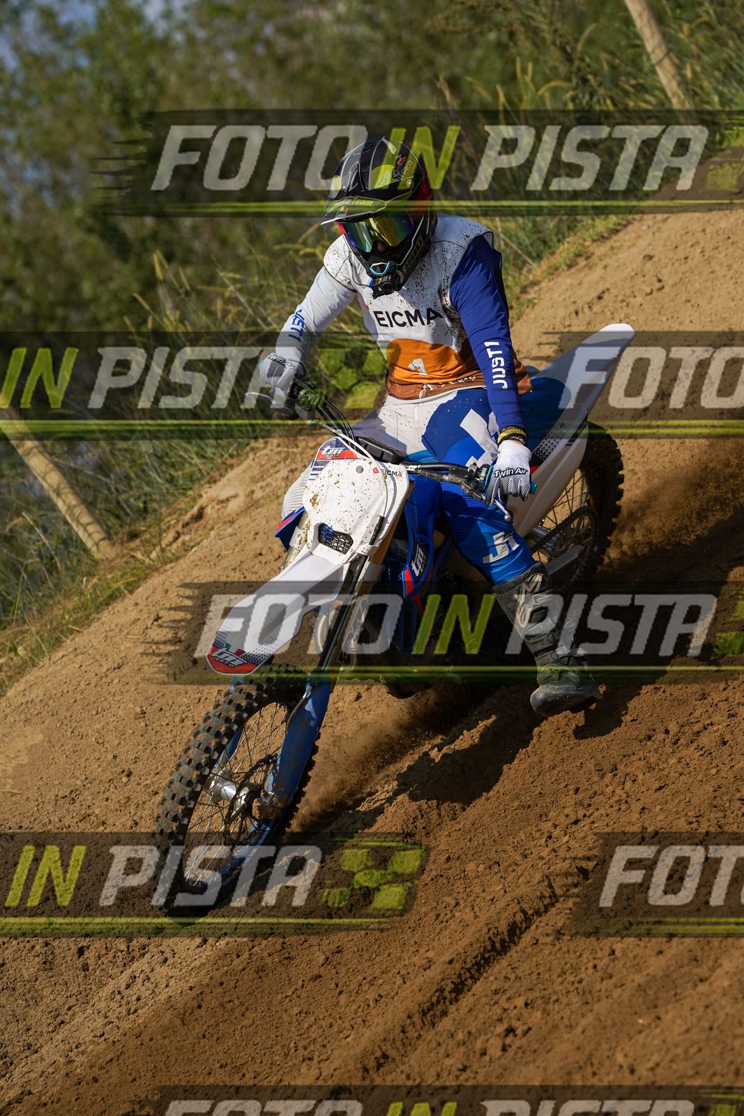 EICMA 19-09 14:00-15:00 · DOS09341