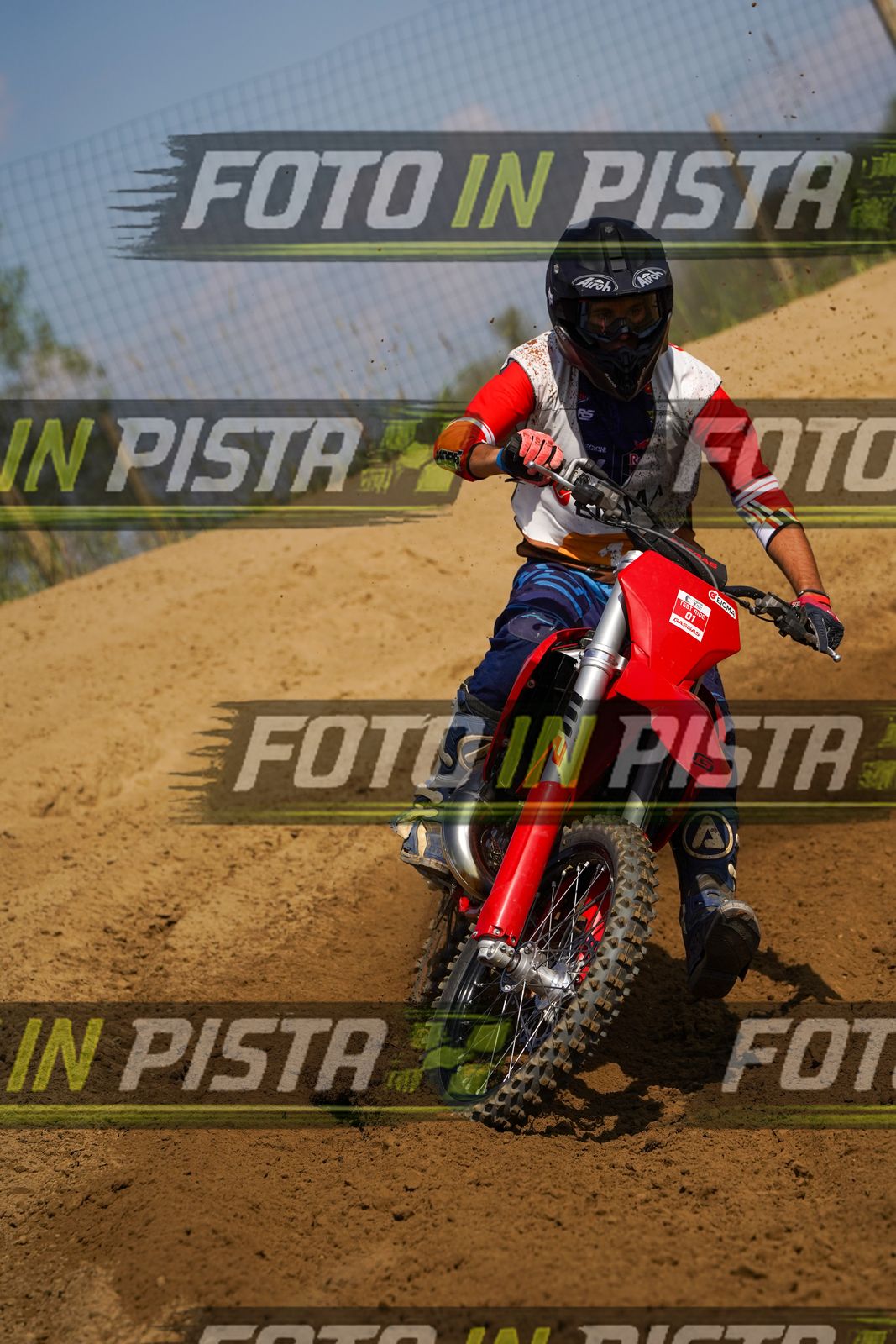 EICMA 19-09 14:00-15:00 · DOS09449