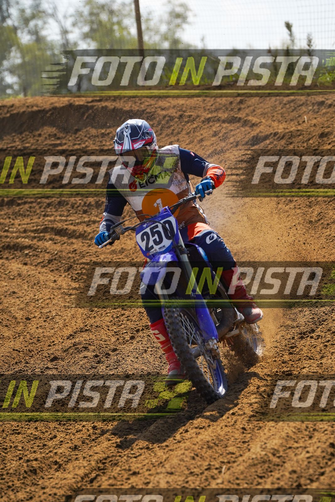 EICMA 19-09 14:00-15:00 · DOS09713