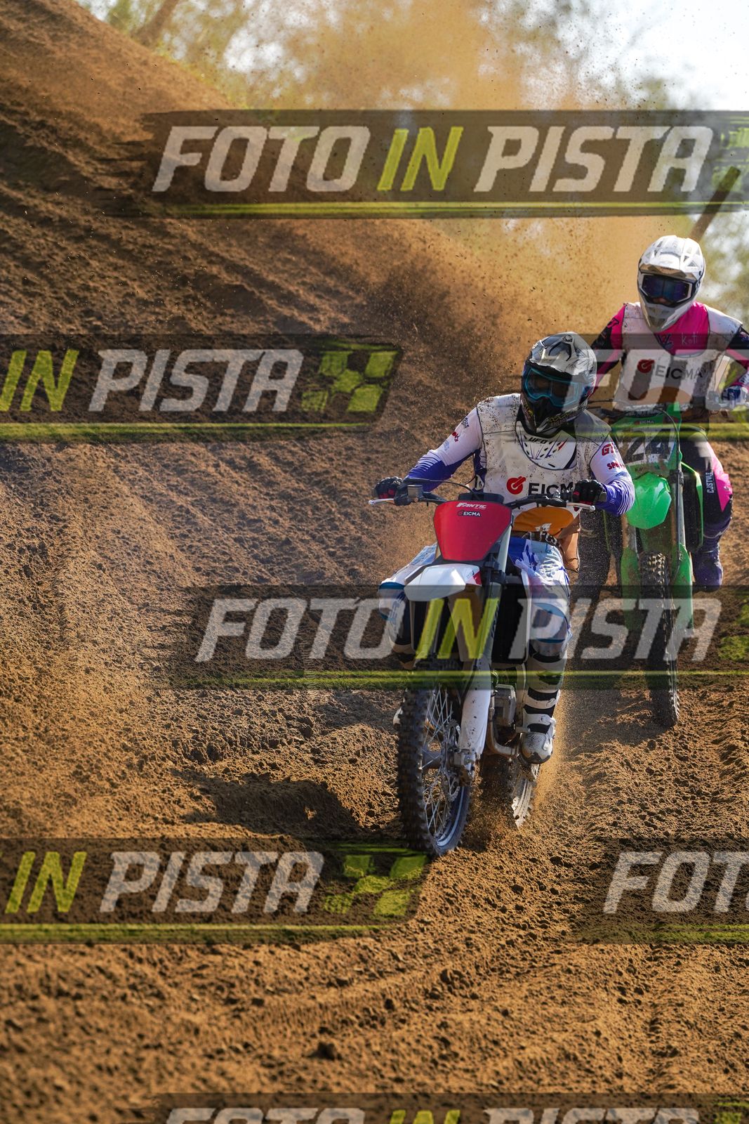 EICMA 19-09 14:00-15:00 · DOS09826